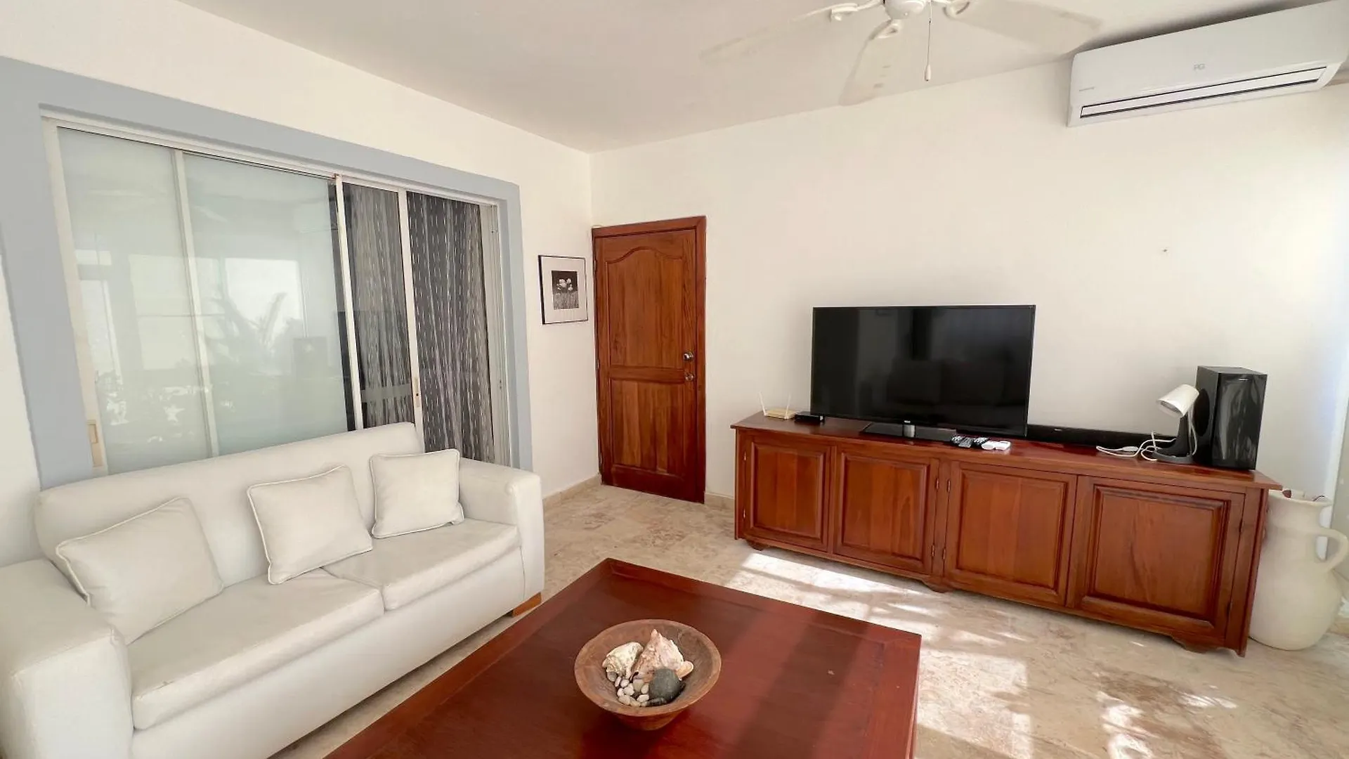 Olas De Los Corales - Villas And Suites Punta Cana Aparthotel