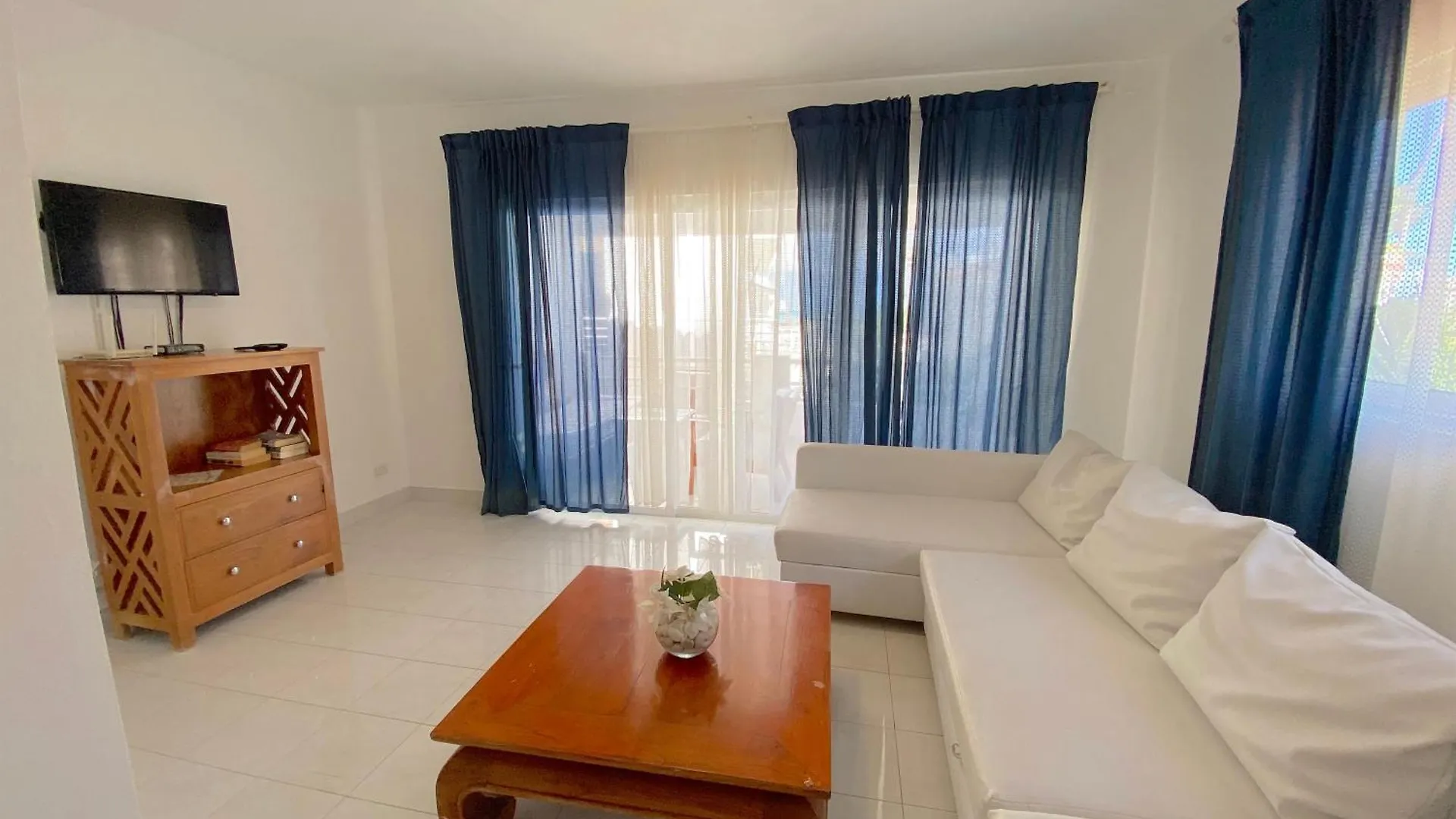 Olas De Los Corales - Villas And Suites Punta Cana Aparthotel