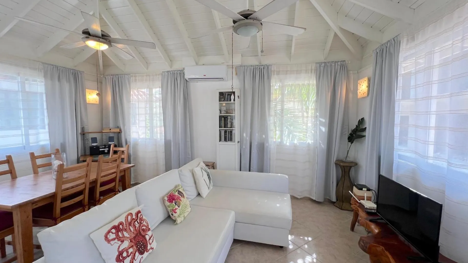 Aparthotel Olas De Los Corales - Villas And Suites Punta Cana